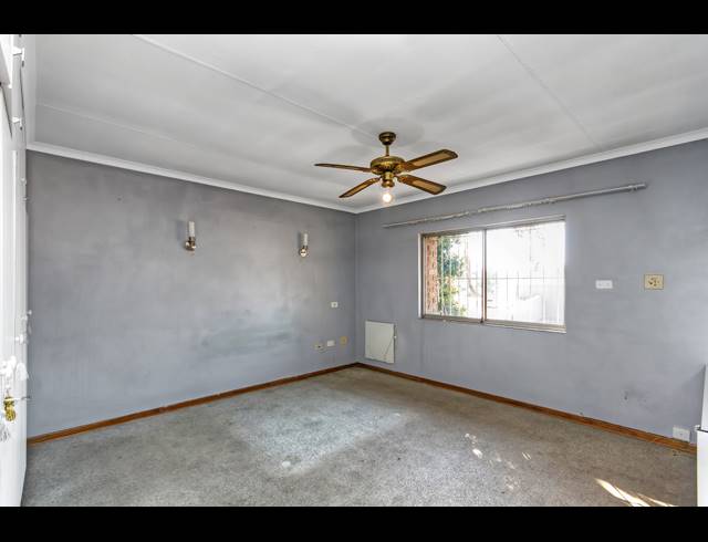 3 BEDROOM DUPLEX FOR SALE IN BRAMLEY NORTH